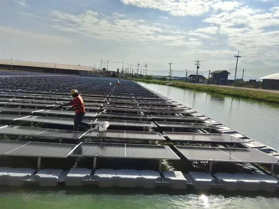 floating solar islands_